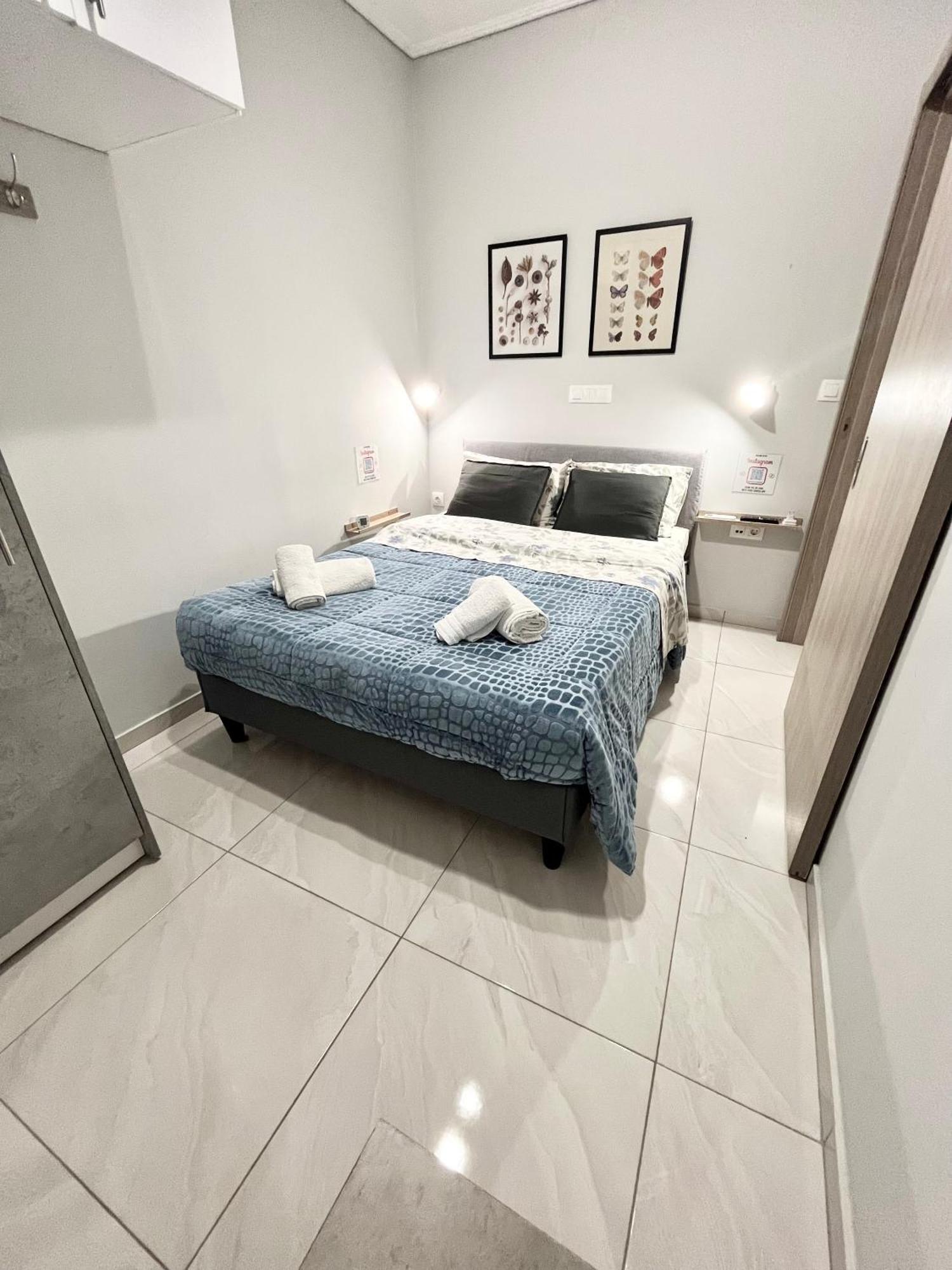 Blueline 3 Apartment