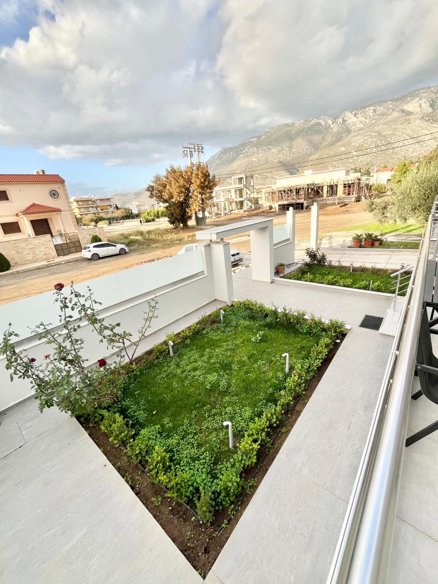Blueline 3 * Loutraki (Corinthia)