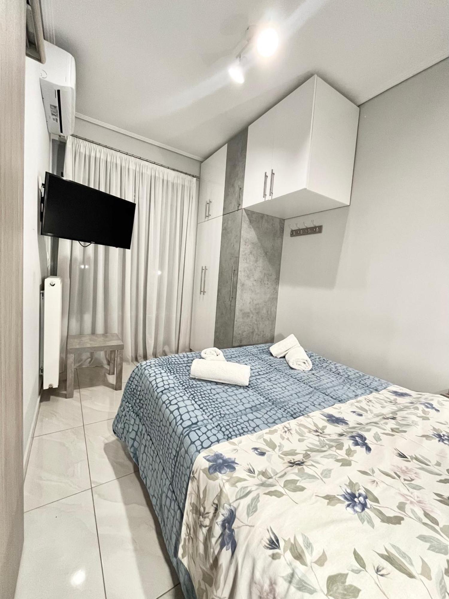 Apartment Blueline 3